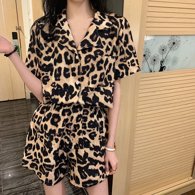 Bộ Đồ Ngủ Pijama Cotton Tay Ngắn Họa Tiết Da Báo Màu Nâu Phong Cách Hàn Quốc Thời Trang Thoải Mái