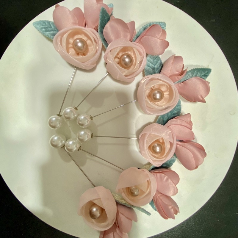 Trâm và Ghim Cài Áo Handmade Độc Lạ Dành Tặng Các Chị Em