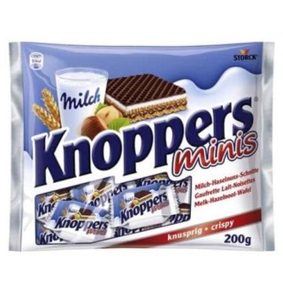 Bánh xốp phủ socola & nhân hạt dẻ hiệu Knoppers