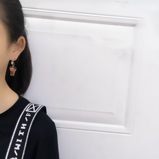 HOT HOT BÔNG TAI TRÀ SỮA