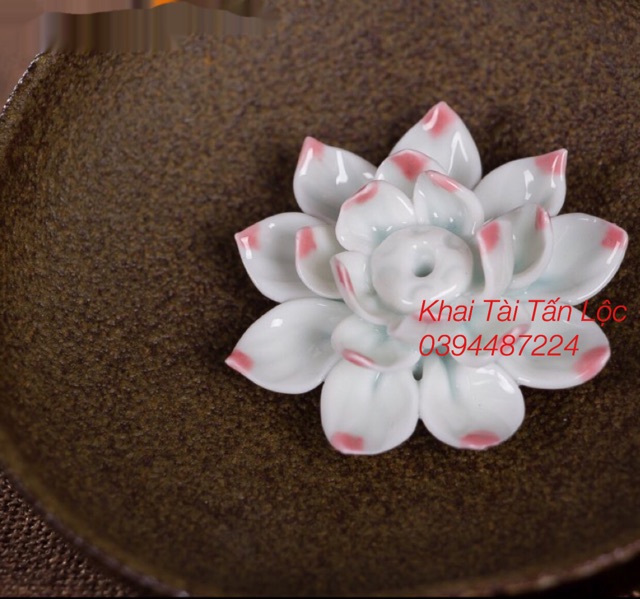Đế hoa sen gốm để cắm nhang , trầm nụ