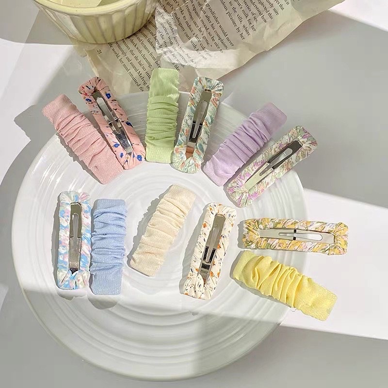 Set 2 kẹp tóc hoa xinh xắn