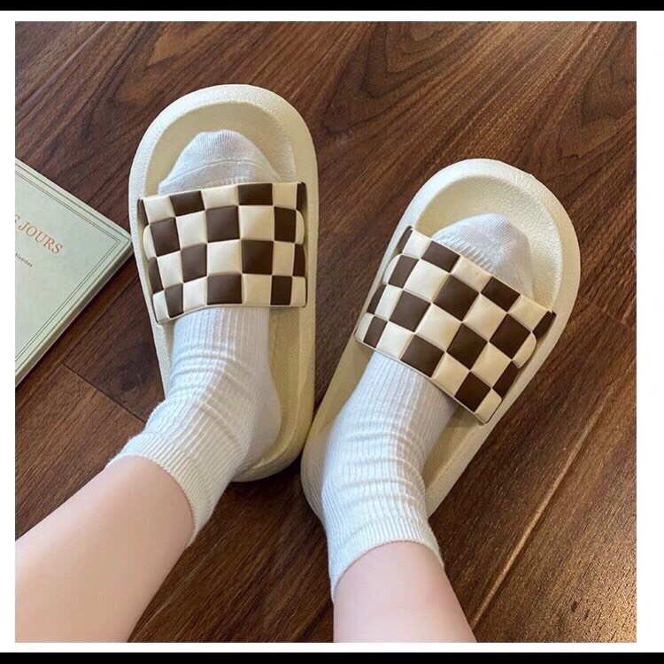 Dép BÁNH MỲ quai ngang nữ họa tiết kẻ caro, hàng thời trang, đi siêu êm, siêu kute, sẵn 3 màu  HOT 2022