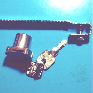 Ổ khóa tủ kiếng răng cưa.160mm