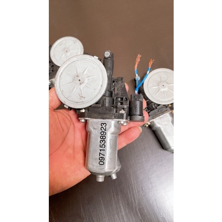 Motor lên xuống kính toyota xịn tháo xe