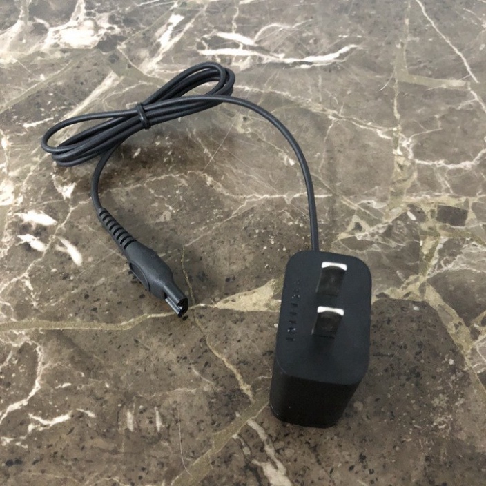 Bộ củ sạc Adaptor mã HQ8505, dùng sạc pin cho máy cạo râu của hãng Philips - Công suất 5.4W