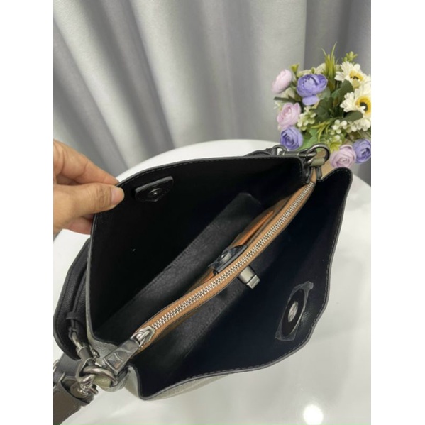 Túi Coach Willow Shoulder