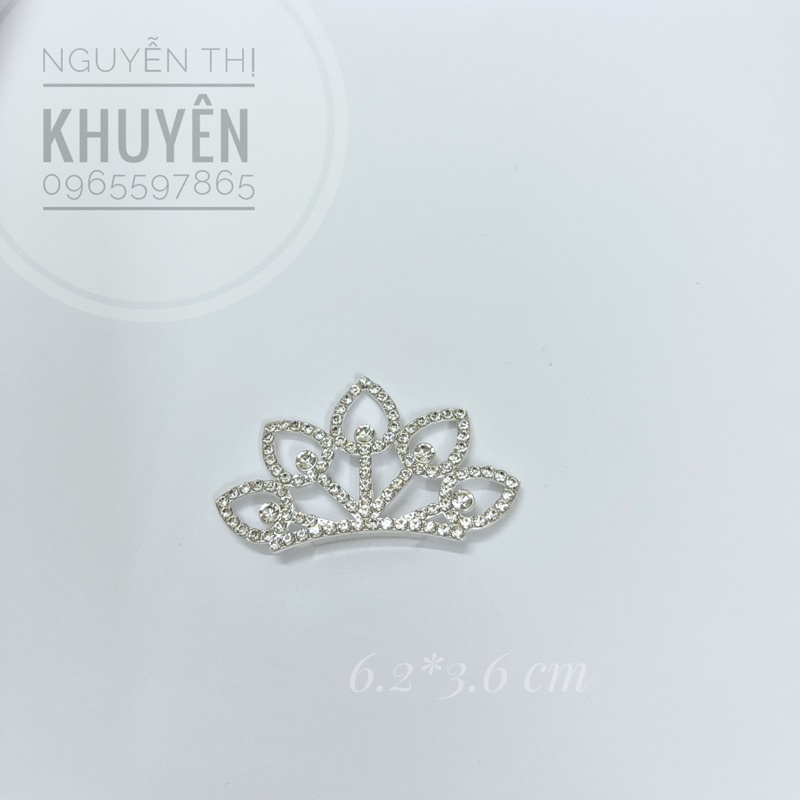 Phụ kiện mạ kim hình vương miện