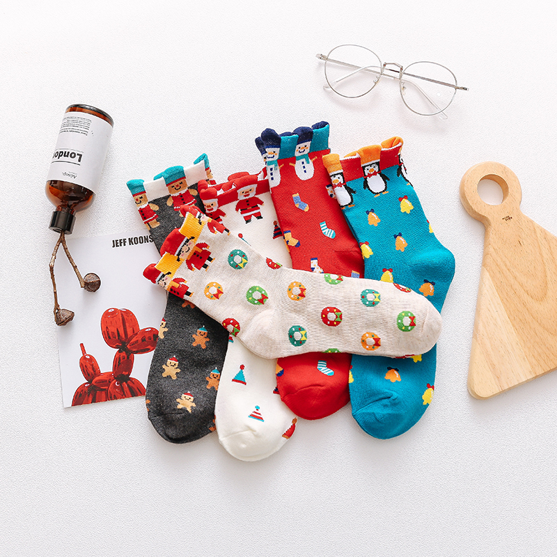 Colorful 3D Cartoon Girls Christmas Socks Funny Santa Claus Crew Socks for Xmas Party Holiday Women Cotton Happy Christmas socks