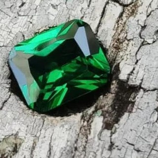 Đá Quý Xanh Aquamarine Cao Cấp Sang Trọng
