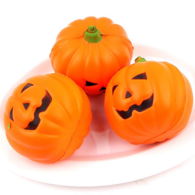 Squishy bí đỏ Halloween