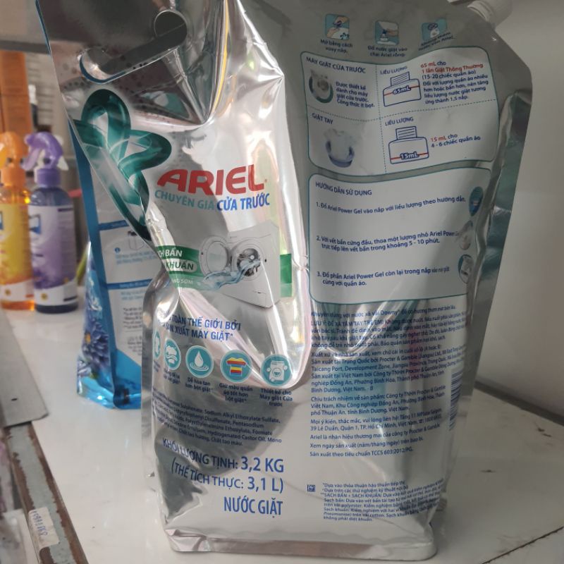 Nước giặt Ariel cửa trước sạch khuẩn Hương Downy túi 3,2kg