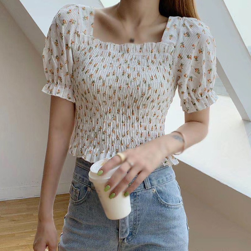 Áo Kiểu Tay Ngắn Cổ Vuông Họa Tiết Hoa Xinh Xắn Cho Nữ