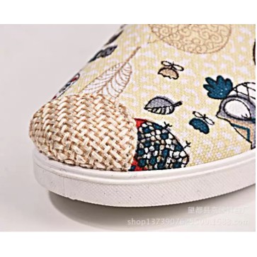 Giày lười Slip On đế mềm họa tiết chiếc lá (3 màu) | BigBuy360 - bigbuy360.vn