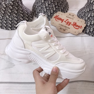 Giày thể thao chữ M đế dày