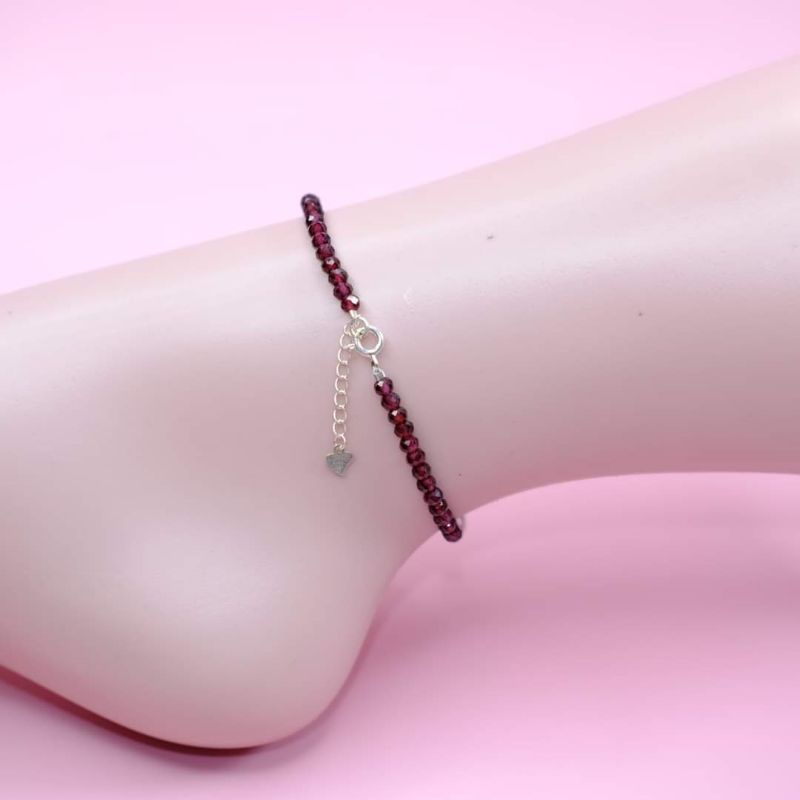 Lắc chân vòng chân ngọc hồng lựu UPCARA