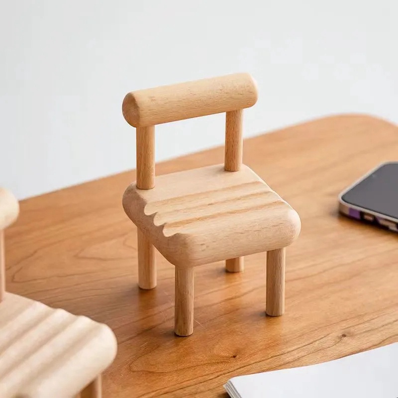 Giá Đỡ Điện Thoại Để Bàn Hình Ghế Dễ Thương