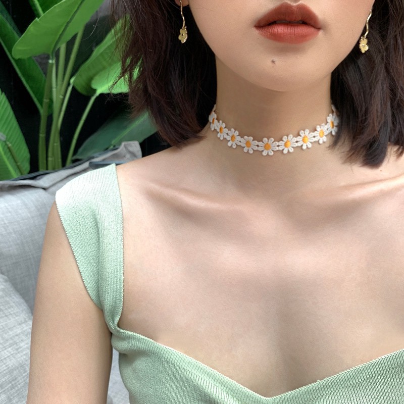 Vòng đeo cổ Choker hoa cúc hot hit chất liệu vải mềm siêu xinh dễ mix đồ thời trang cho nữ VC-19