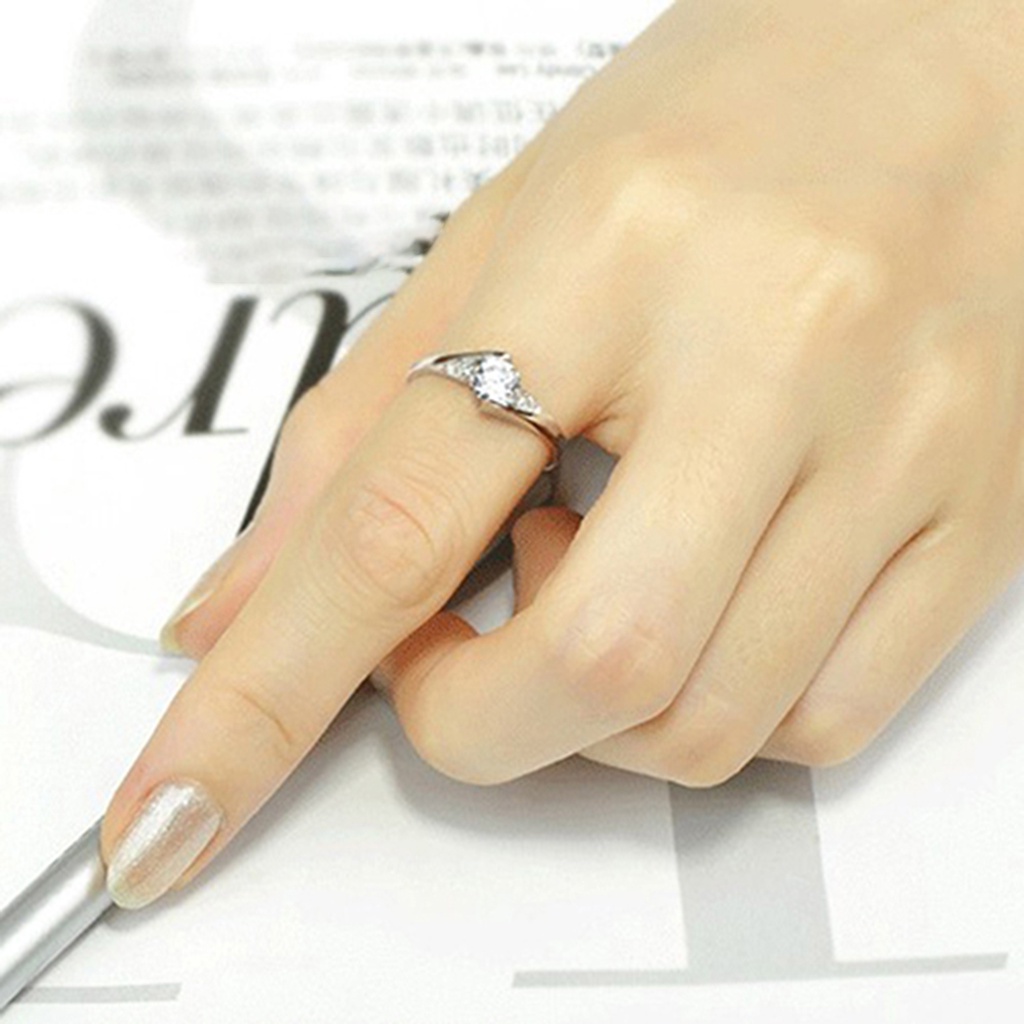 Nhẫn mạ bạc 925 đính đá sang trọng