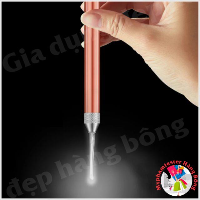 Hộp dụng cụ lấy ráy tai có đèn