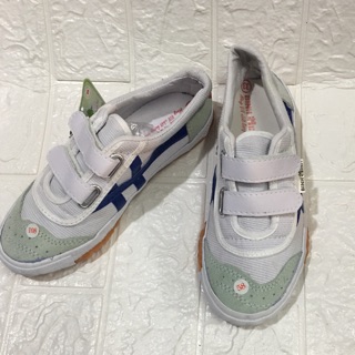 Giầy thể dục thể thao bình minh