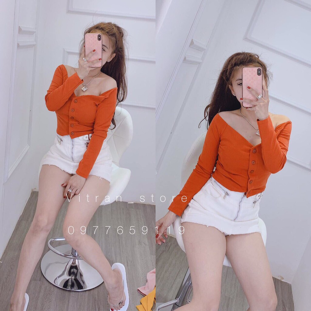 Áo croptop nữ xinh tay dài đính hàng nút cực xinh