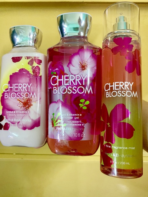 (Mẫu mới) Xịt thơm Cherry Blossom Bath and Body Works 236ml