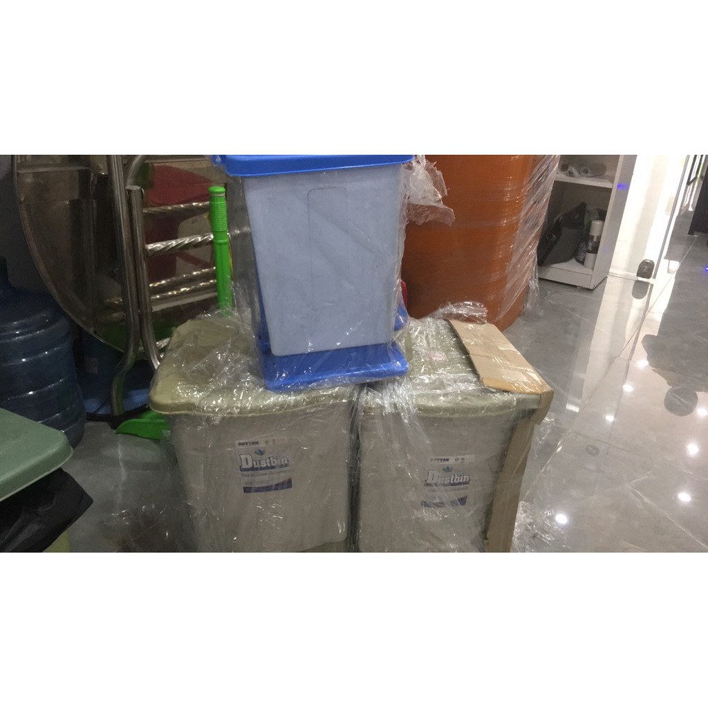 Thùng rác đạp Duy Tân