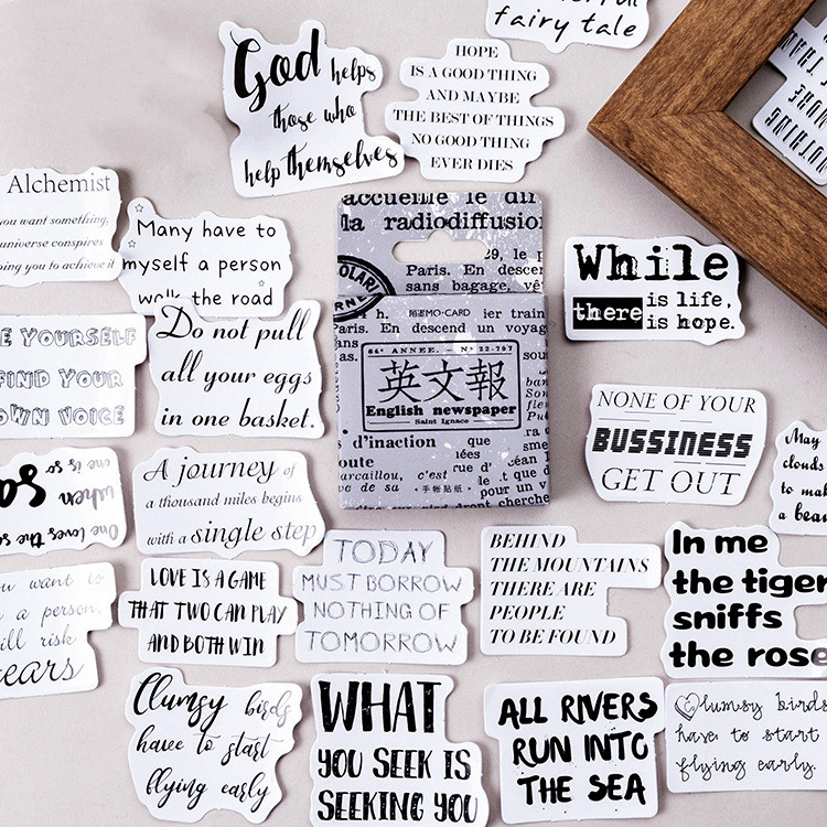 Bộ 45 miếng dán trang trí họa tiết tờ báo tiếng anh độc đáo