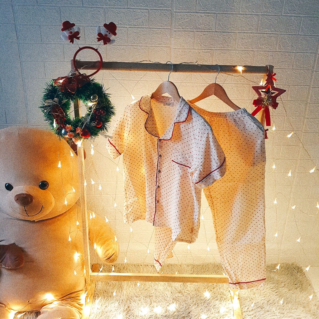 Pyjama mặc nhà xô muslin họa tiết bi đỏ xinh xắn