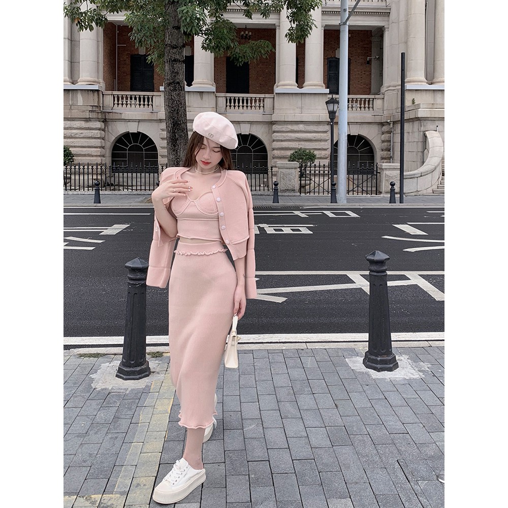 Set đồ ulzzang màu hồng nhẹ nhàng sang chảnh thu đông 2021