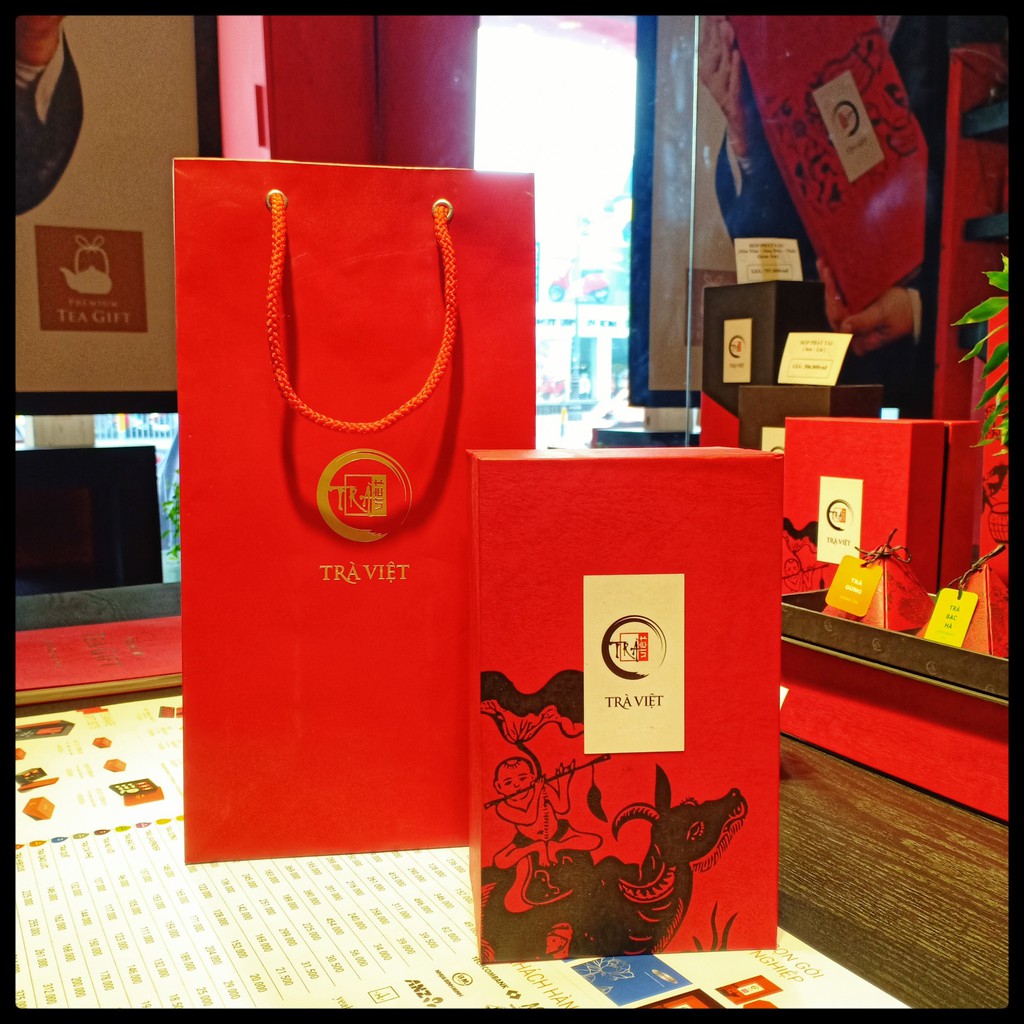 TRÀ VIỆT Hộp Quà Tết Tâm Phúc Giấy Gân Nổi Mỹ Thuật Cao Cấp | BigBuy360 - bigbuy360.vn