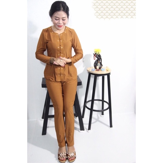 Thun cổ khoá lắc