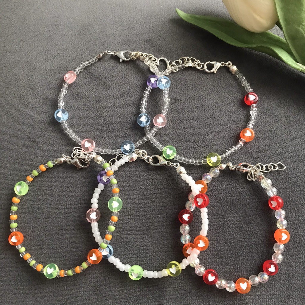 Vòng tay handmade bằng hạt cườm siêu trendy