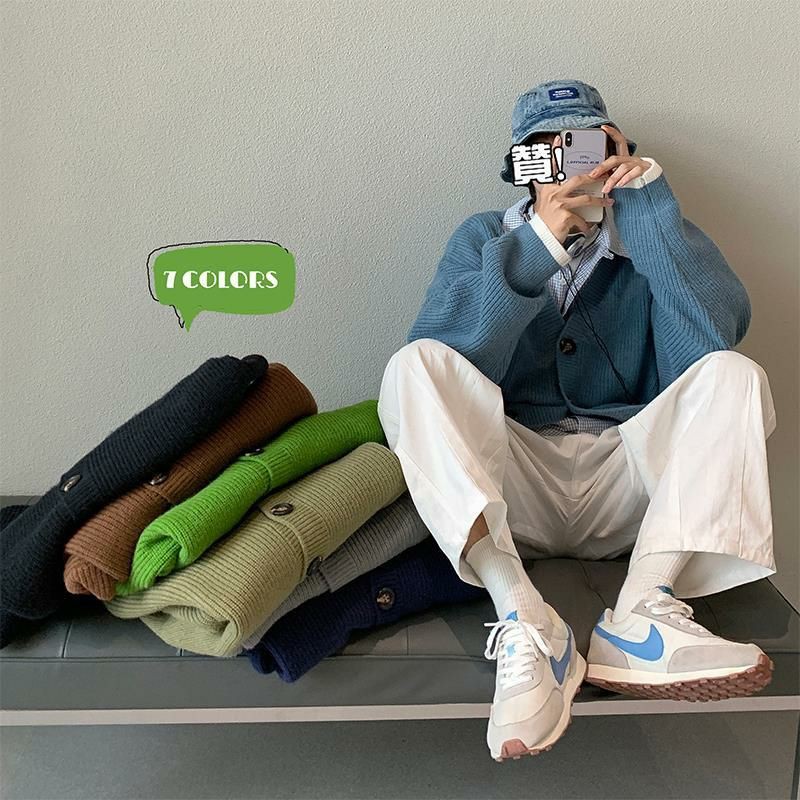 Áo cardigan nam nữ mặc tất ạ