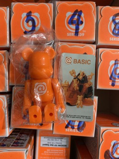 Bearbrick series 39 basic (mẫu căn bản)