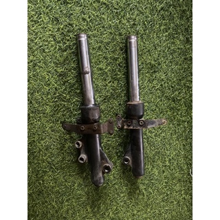 Đôi thụt trước cũ xe 133s