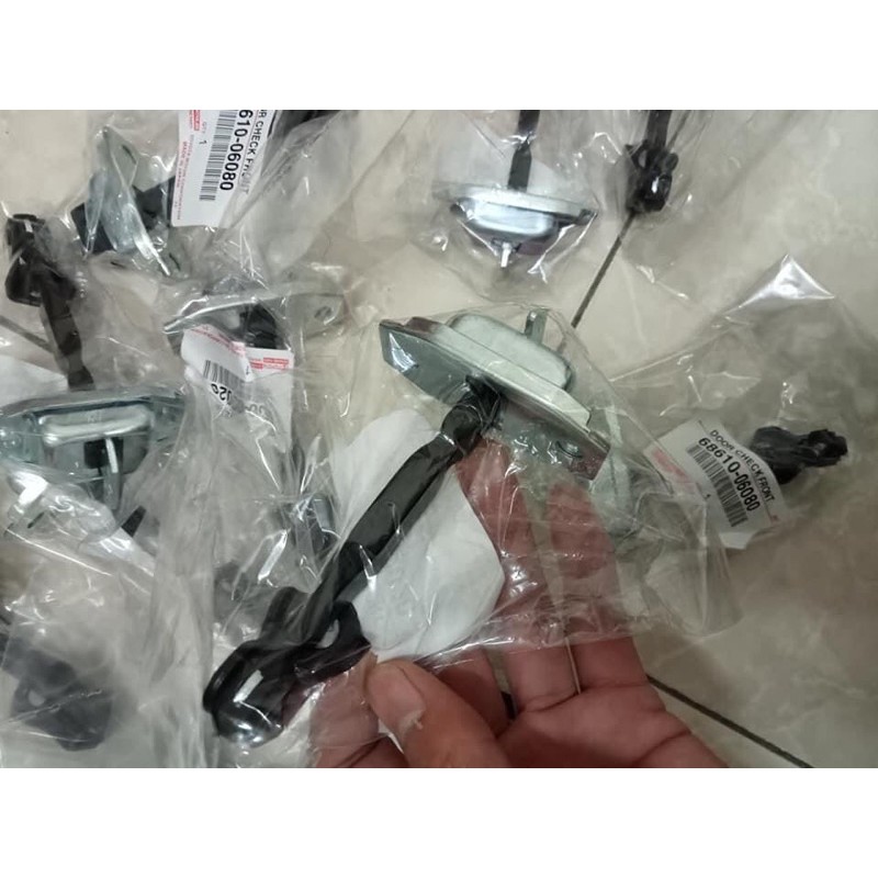 hãm cửa vios, altis, camry, yaris