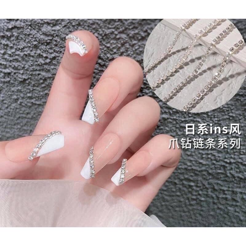 Xích đá gắn móng tạo điểm nhấn xinh -kute