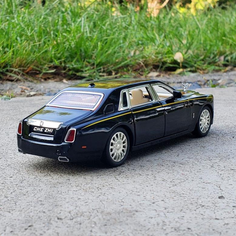 Mô hình xe Rolls Royce Phantom VIII 1:32 Chezhi