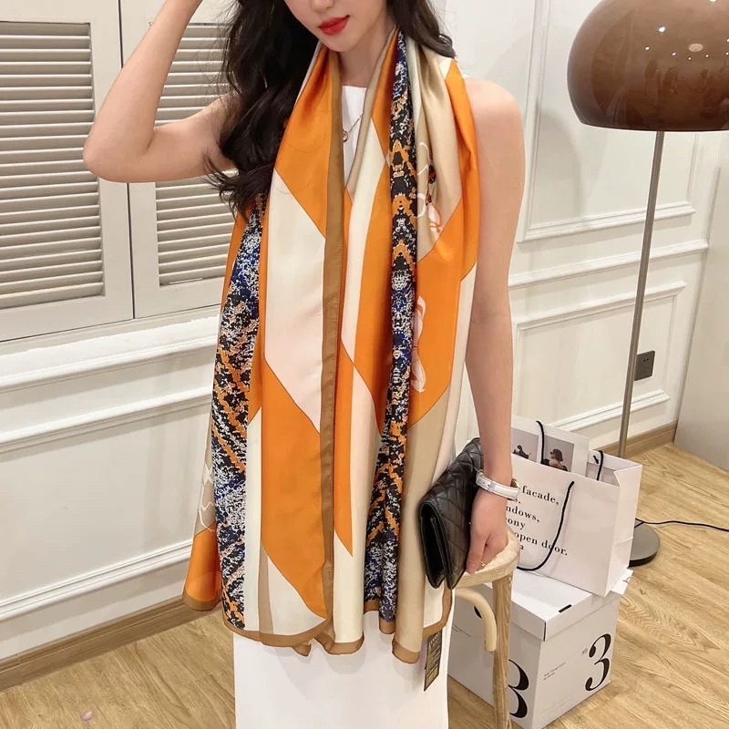 Khăn choàng cổ lụa cao cấp in hình con ngựa size 90x180cm