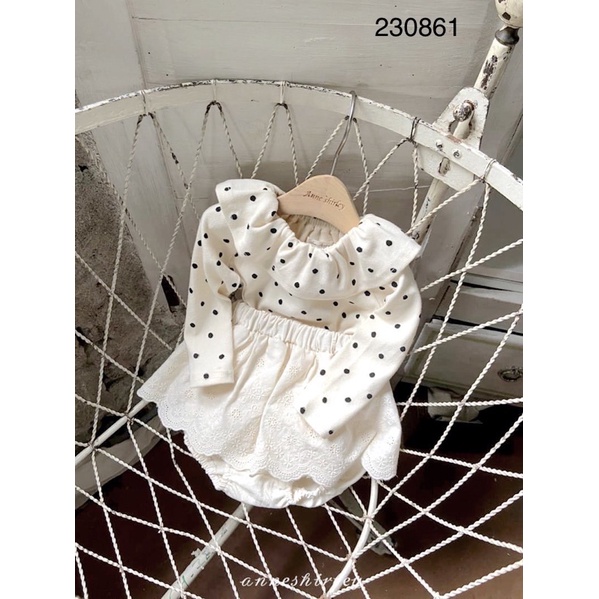 Body mũ tai thỏ kèm chân váy xuất Hàn