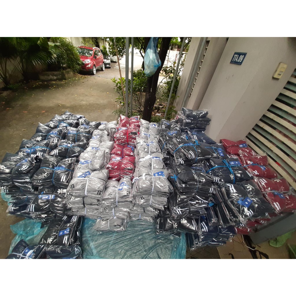 Bán sỉ Bộ thể thao kéo khóa một logo ba sọc cho nam | BigBuy360 - bigbuy360.vn