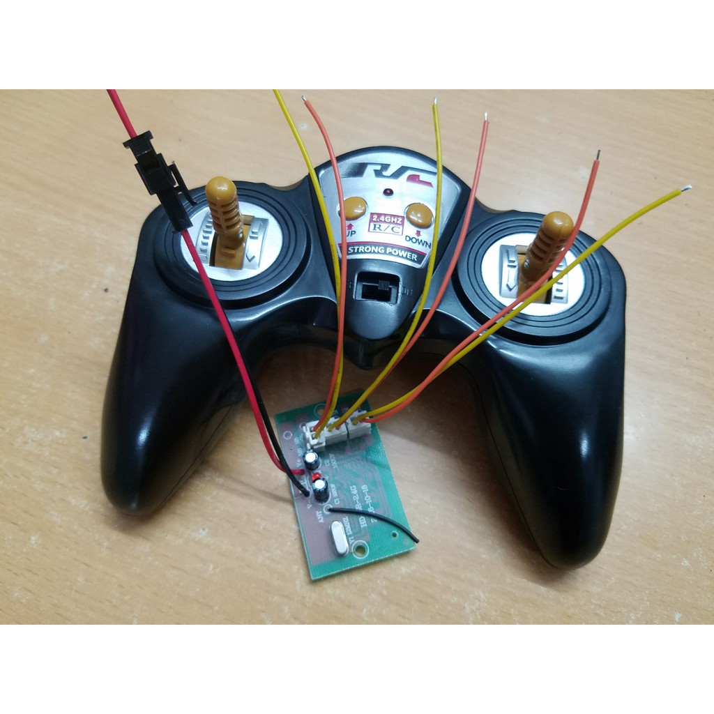 Xuongpinoto Bộ mạch thu phát 6 kênh sử dụng 3 động cơ chế xe công trình ô tô điều khiển,hàng mới 100%