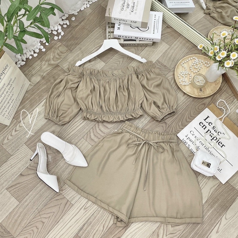 Set áo crop bẹt vai bo chun + short lưng cao nơ