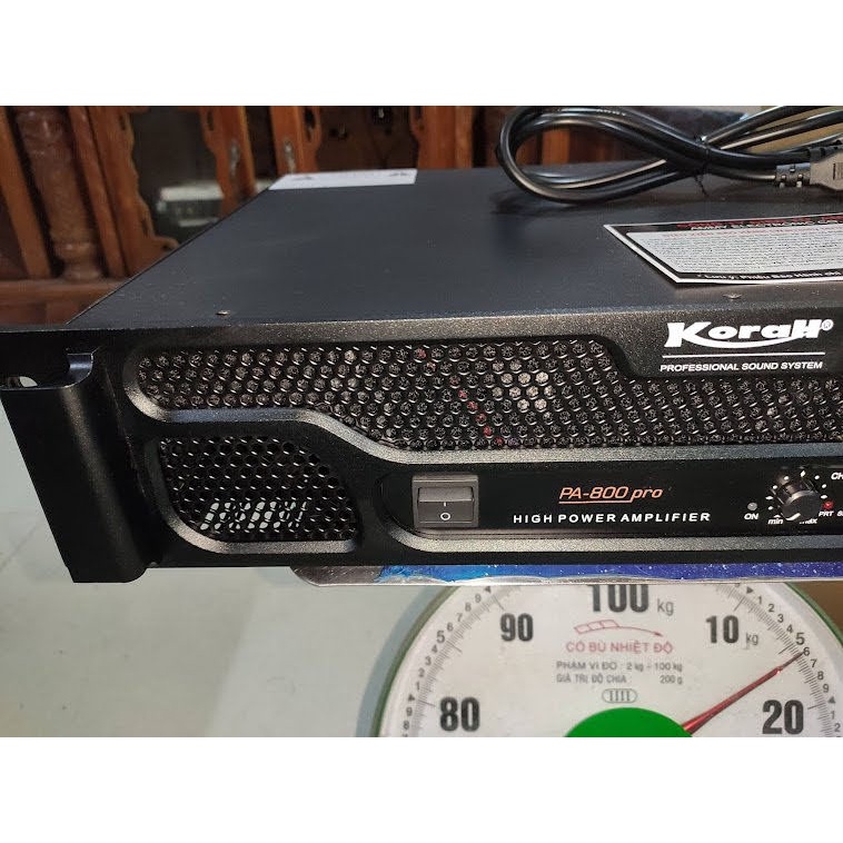 Đẩy công suất Hãng KORAH, Model PA 800 Pro, 36 sò, 2400w, main xanh ,linh kiện cao cấp, 36 sò Japan, nguồn xuyến đồng.