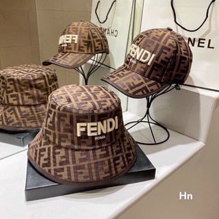 Cặp mũ bucker và lưỡi trai fendi roma