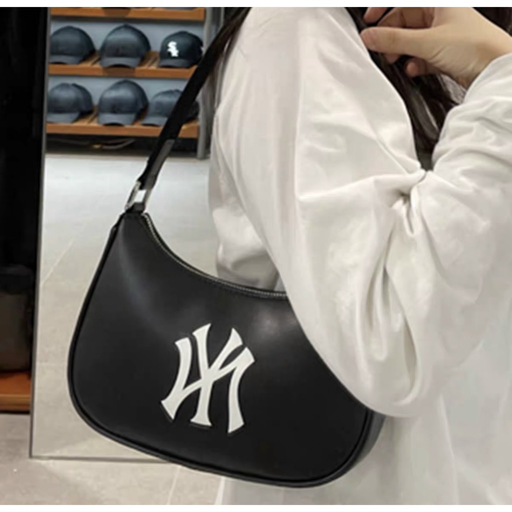 Túi kẹp nách DENIM MLB