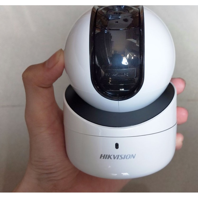 Camera IP Wifi HIKVISION DS-2CV2Q01EFD-IW F2.8mm, IR 5m, MicroSD, âm thanh 2 chiều