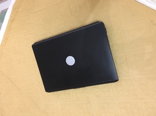 Laptop Dell 1400 đen đẹp